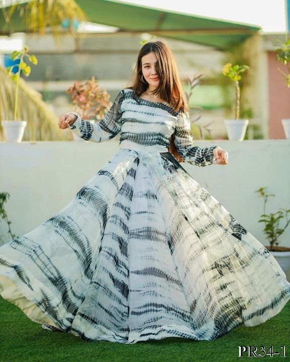 Post image PRICE : 850 RS

👉Gown Fabric : Heavy Georgette
👉Gown Work : Digital print
👉Gown Inner : Silk
👉Gown Lenth : 54"
👉Gown Size : Up to 44"
👉Gown Type : Full-Stich

(2 or more then 2 pieces, price will be different) 

Free shipping