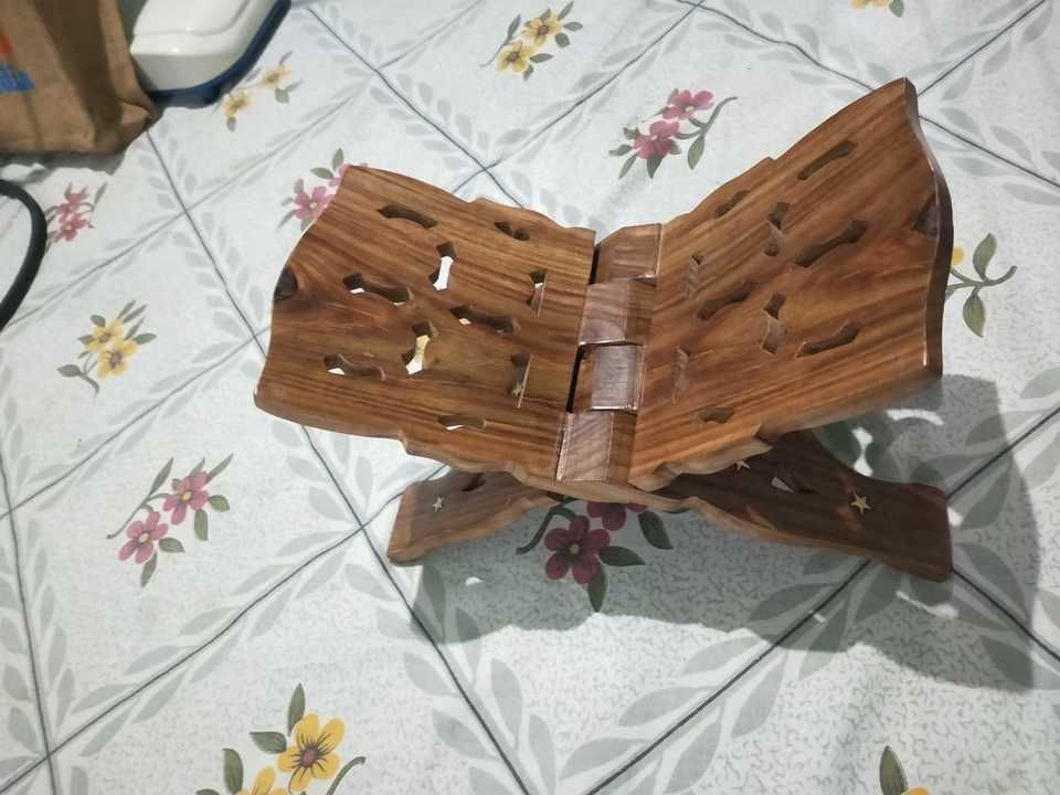 Wooden book stand  uploaded by business on 6/30/2021
