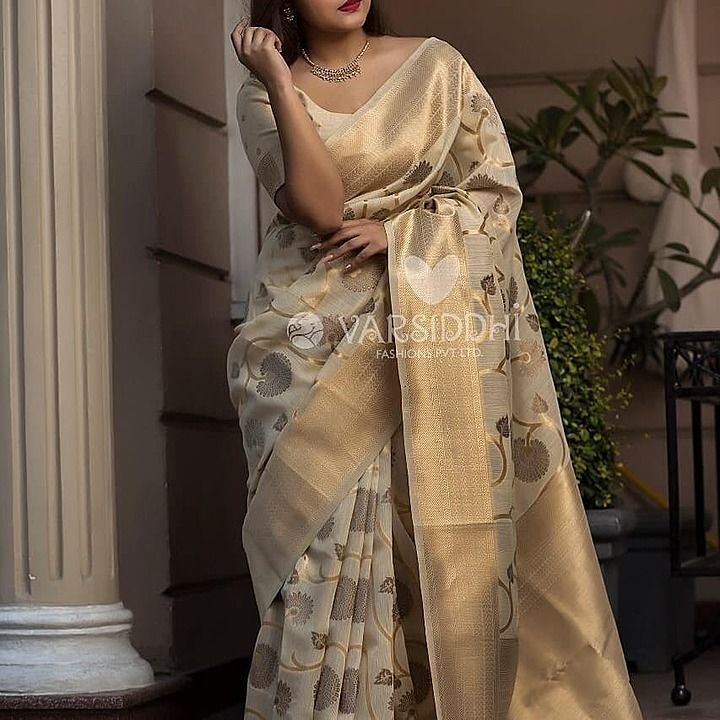 *2001*
SAREE
 
Desing no:-4041

Introducing Zari silk fabric with new concept in our very favorite s uploaded by Women's fashion clothing  on 8/18/2020