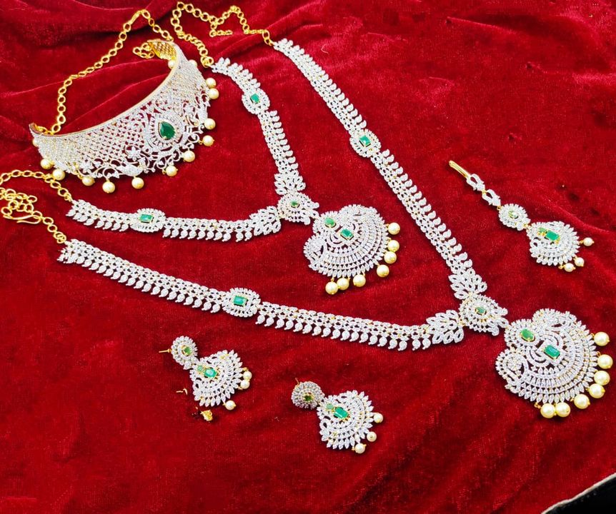 Jewelry set uploaded by business on 6/30/2021