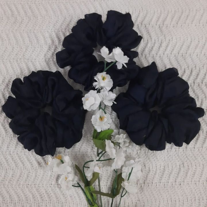 Navy blue sheer scrunchie uploaded by business on 7/1/2021