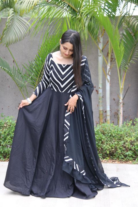 Gown uploaded by REHMAT COLLECTION on 7/1/2021