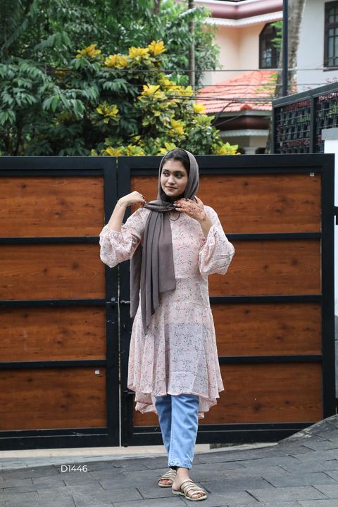 Women's top uploaded by Ur fashion goals on 7/4/2021