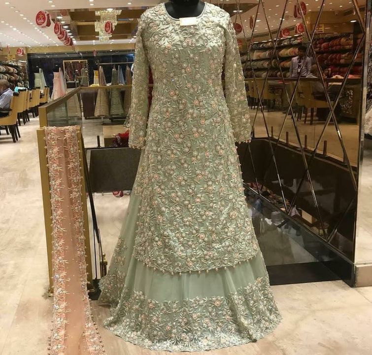Bridal lehnga gawn uploaded by Tasneem Usman on 7/4/2021