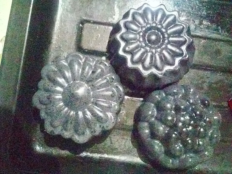 Pure charcoal chemical free soap uploaded by Muktai Hobbistics on 7/5/2021