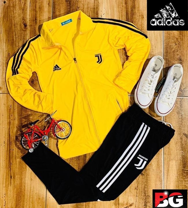 Post image *Brand*
*ADIDAS*
*4 way* 
*Liycra Fabric*
*Track Suit.* 
*Super Quality* 👌🏻👌🏻
*Size. M. L. XL. XXL* 
* Free Ship*
 *Open Orders.*