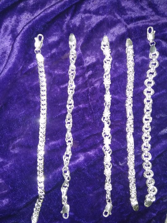Post image All types of chain bracelets and payals as per your melting 
Wholesalers and retailers can contact