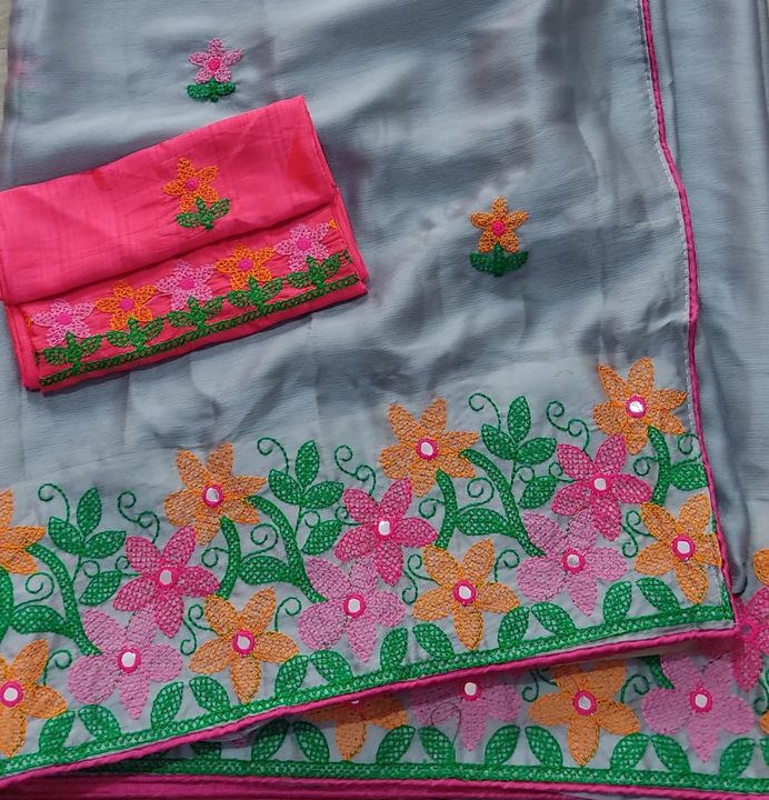 Post image 🥳 *SILK ART*🥳
🆕 🥳🥳 *ALL TIME FAVOURITE NEW TRADISIONAL DESIGN* 🥳🥳 🆕
💐💐🌺 *KASHMIRI FLOWERS*🌺💐💐
🔹 SAREE FABRIC : 👉🏻 *SOFT MOSS CHIFFON CLOTH*  🧵🧵WITH PIPING* ✔
🔹 WORK : 👉🏻 *MULTI EMBROIDERY ACRYLIC🧶🧶THREAD WORK* with *MIRROR WORK*
🔹 BLOUSE FABRIC :👉🏻 *Baahubali CLOTH* 🧵🧵WITH Multi WORK ✅
Rate : 👉🏻 649