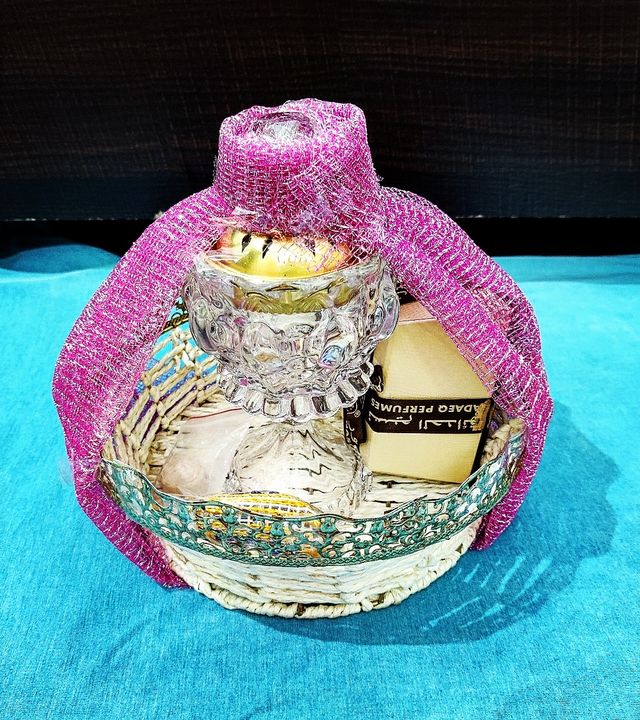 Basket decoration. uploaded by packing_n_crafting on 7/8/2021