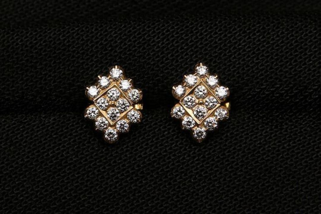 Diamond close setting earring uploaded by Sachchiyay diamond on 7/9/2021