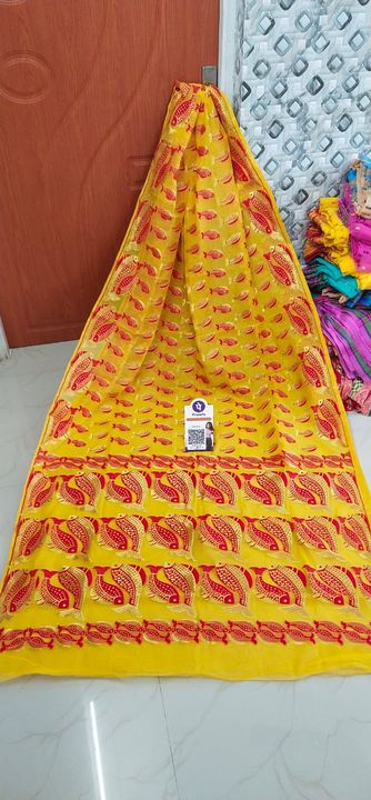 Post image I want 4 Others of Saree.
Chat with me only if you offer COD.
Below are some sample images of what I want.