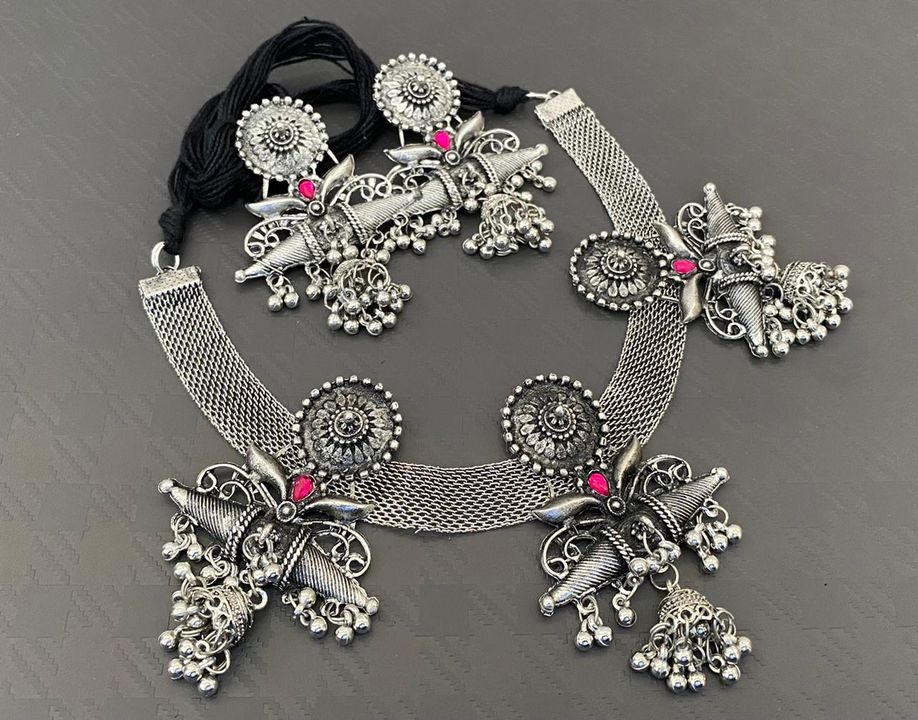 Black polish necklace uploaded by Swati Bansal on 7/11/2021