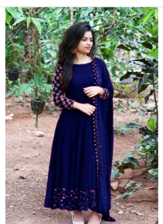 Post image Trendy Fabulous Women Gowns
Fabric: GeorgetteSleeve Length: Long SleevesPattern: Self-DesignMultipack: 1Sizes:S (Bust Size: 34 in, Length Size: 56 in, Waist Size: 30 in, Hip Size: 37 in, Shoulder Size: 14 in)   RS  1559