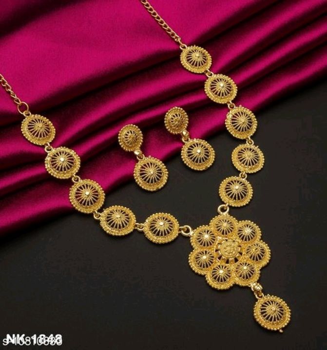 Shimmering Graceful Women Necklaces & Chains uploaded by SNOW FLAKE MARKET on 7/11/2021
