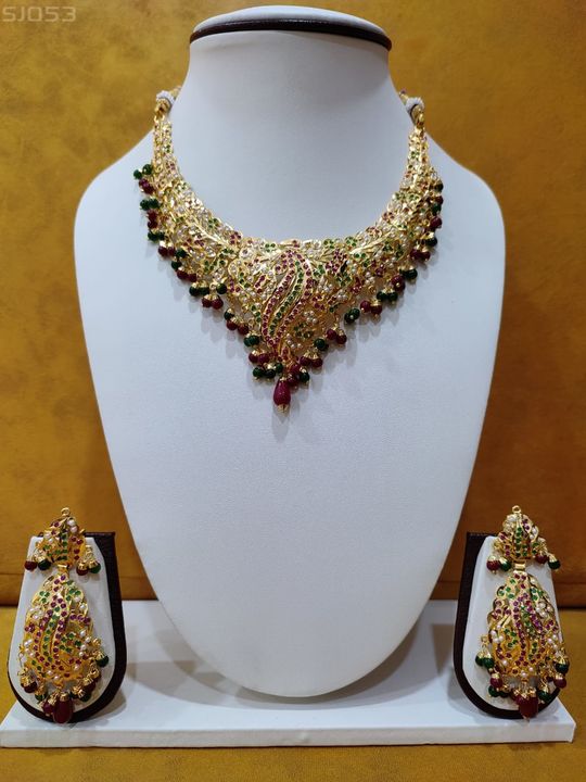 Post image Hi.i have some jadau sets in offer price..Repolishable.100%quality guarantee 24crt gold plated..If any one interested plz ping me..This offer is for limited time only.So hurry up