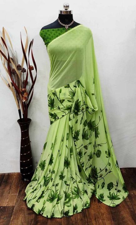 Women's weight less saree uploaded by Universal women fashion on 7/12/2021
