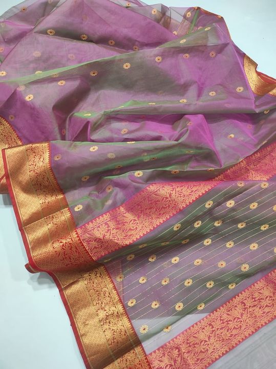 Post image Chanderi handloom nakshi boudar saree with blouse and with zari Meena buti work.
Material:- silk and silk.
Lenth:-5.50mita/90inch running blouse