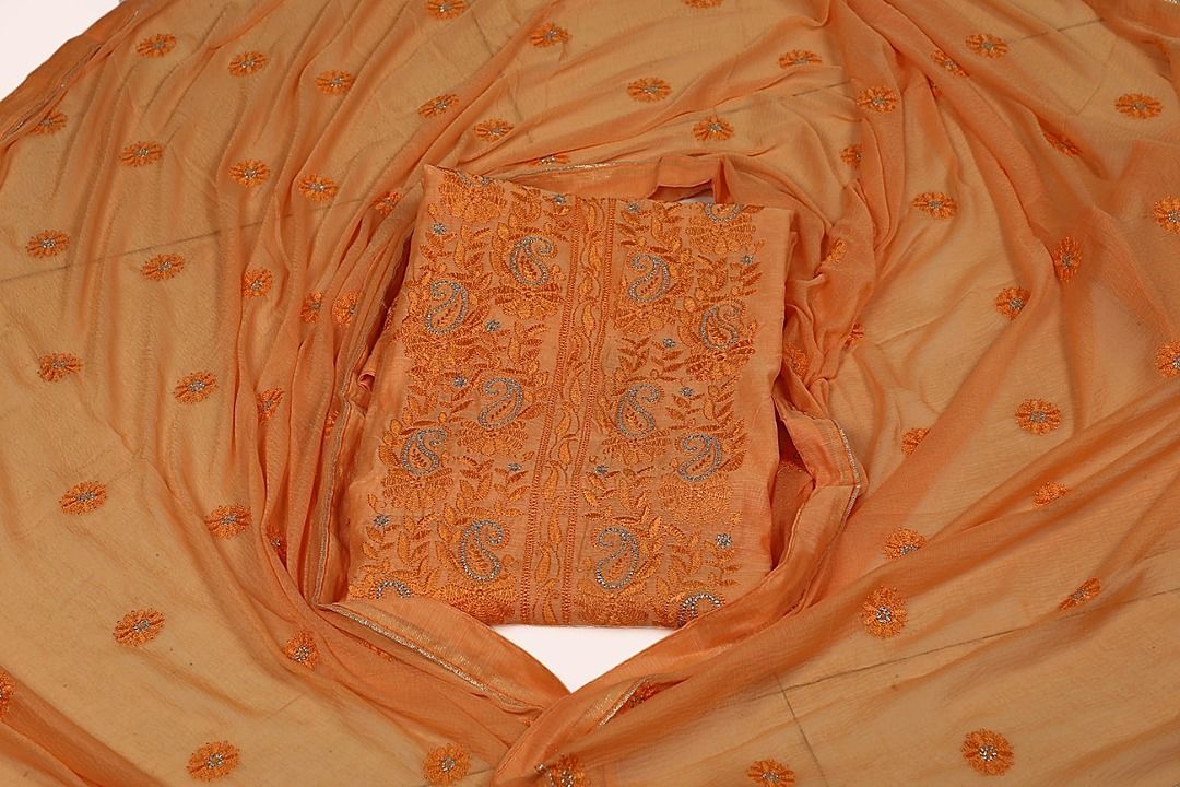 Post image Design Name- *Aliya*

Type- Unstitched

Top- Glaze Cotton with Embroidery 

Bottom  — Cotton

Dupatta - Chinon

Single available

Rate- *500/-*+🚚

No any less