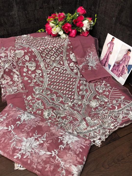 We Are Launching New Pakistani Design 

Catalogue:- Pakistani DN 1055

Top - * Net With Embroidery A uploaded by SN creations on 7/14/2021