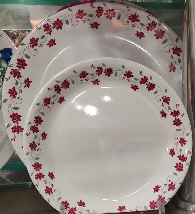 Round 40 pcs dinner set uploaded by business on 8/22/2020