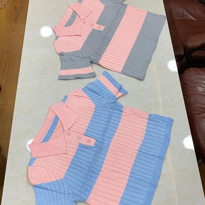 Korean polo stripped top😍😍💕💕
 
Size till 36 bust
Fabric- imported 
Leng uploaded by business on 7/16/2021