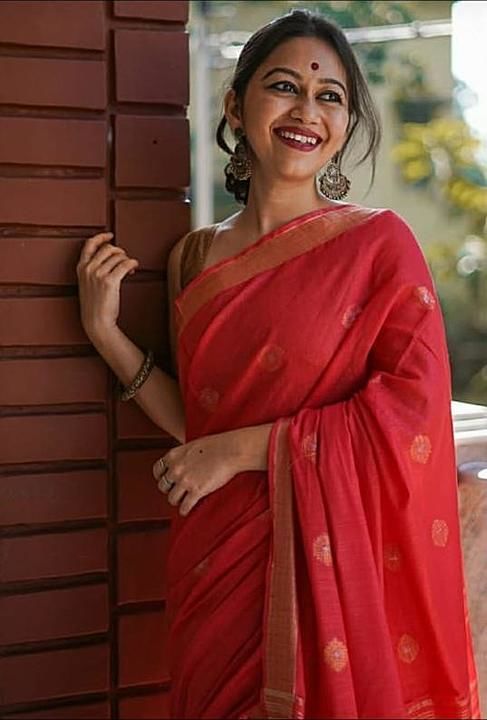Slub linen saree...
With buta ambodri work...
6.5 meter length including blouse piece..
 uploaded by business on 8/22/2020
