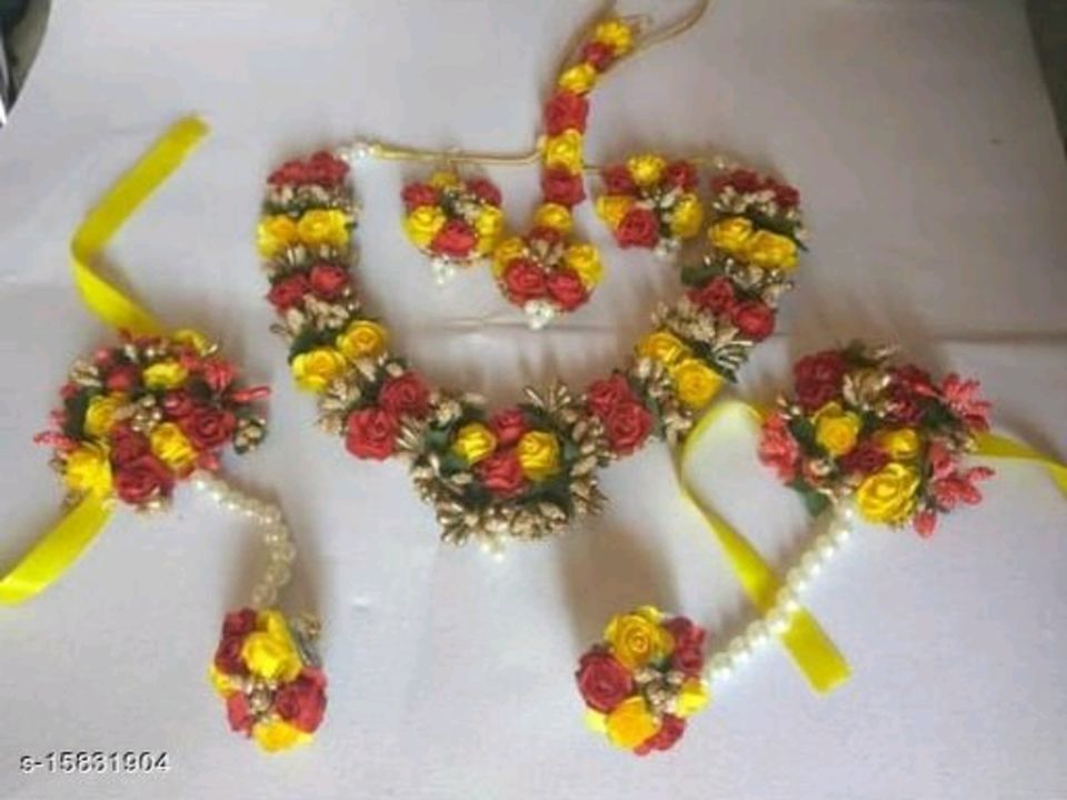 Post image Hey everyone check out my flower jewellery collection.