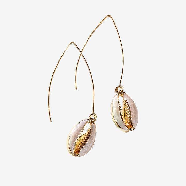 Product image with price: Rs. 699, ID: breeze-shell-earrings-7e7b3022