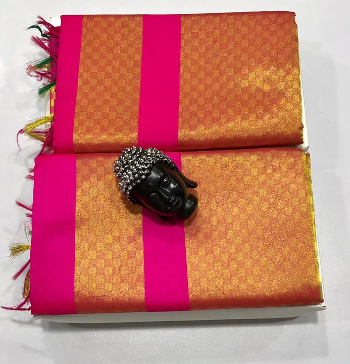  Emboss saree

 uploaded by business on 7/18/2021