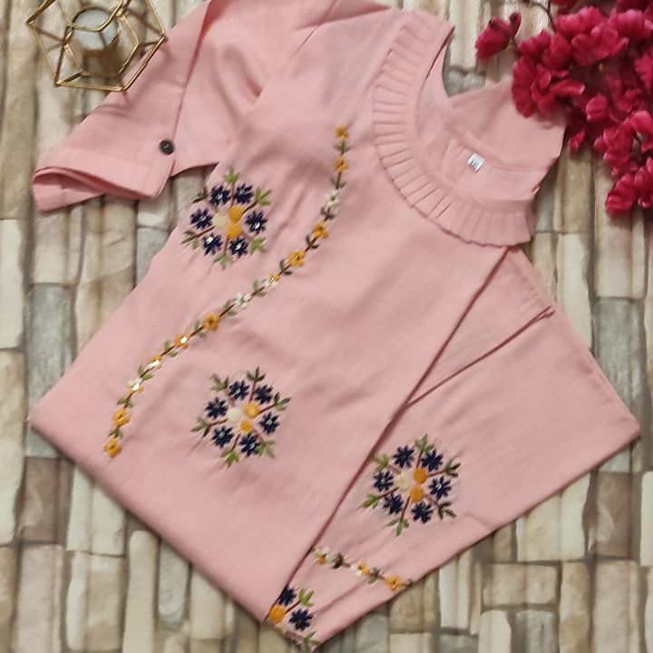 Post image Item: Kurti 
Configuration:  A fancy cotton fabric, Round neck, 3/4th sleeve and full thread work side pocket on Right side
Size:. L XL XXL 
Bust :  40 42 44  
Price: Rs 825/-

Shipping cost: Rs 80/- 
🌠🌠🌠🌠🌠