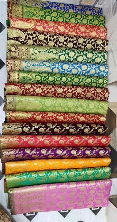 Post image Mujhe I want Banarasi semi katan saree in jaal ki 50 Pieces chahiye.
Mujhe jo product chahiye, neeche uski sample photo daali hain.