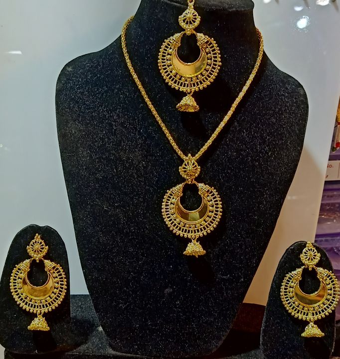 Gold plated pendal set uploaded by business on 7/27/2021