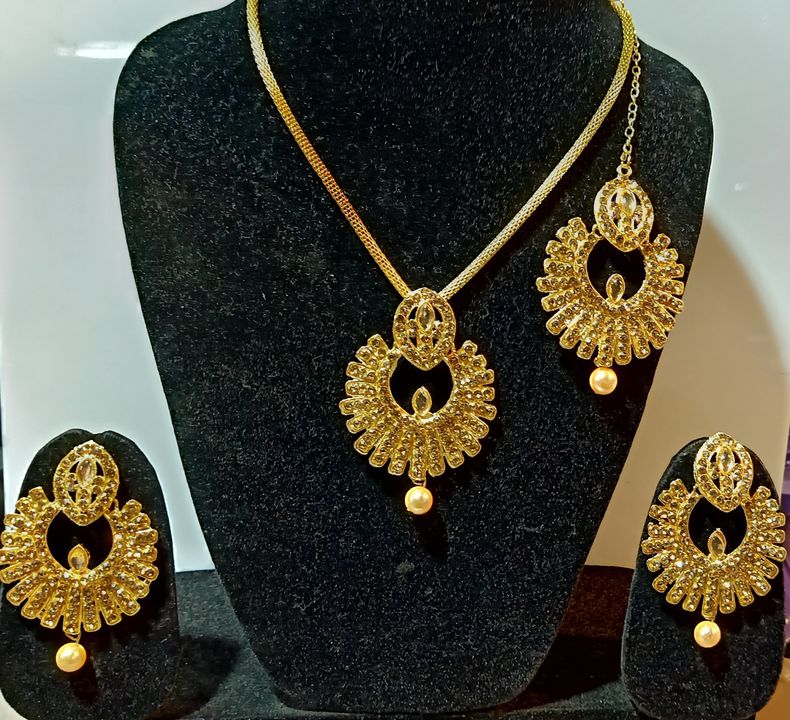 Gold plated pendal set uploaded by business on 7/27/2021