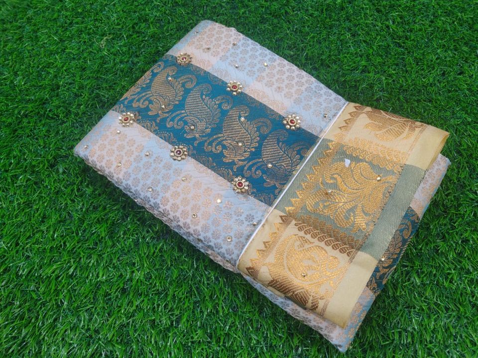 Silk saree from varanasi uploaded by Abhi collections  on 7/27/2021