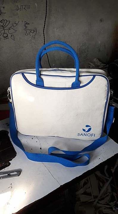 Canvas laptop bags uploaded by business on 8/25/2020