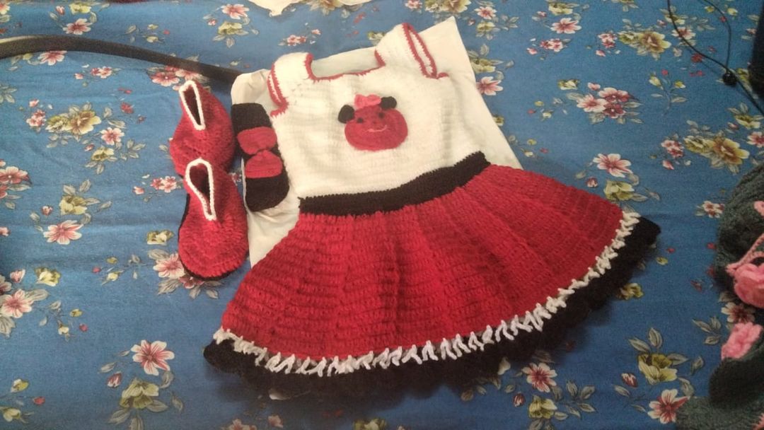 Beautiful handmade woollen baby frock uploaded by baba ,s knitting on 7/28/2021