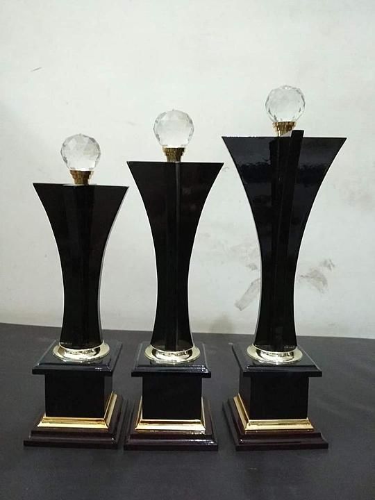 Wooden Crystal trophy uploaded by Corporate Gifting Solutions on 8/26/2020