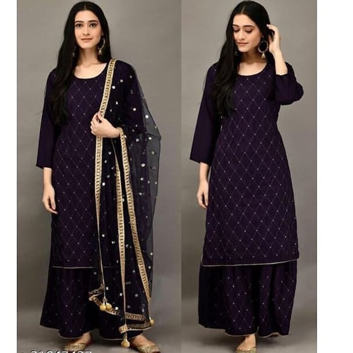 Embroidered kurti set uploaded by Hassina Shoppers Stop on 7/29/2021