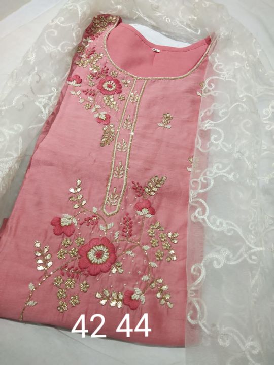 Post image ❣️❣️❣️Hey u all resellrs❣️❣️❣️
Are you all interested in Kolkata most beautiful collection 🥳🥳🥳🥳
Or 🤫🤫 **jaipuri cotton reyon kurtis ** 🤫🤫 *at manufacturers rate**SIZE.M TO 10 XL AVLB* *join link below*👇🏻 ping me...