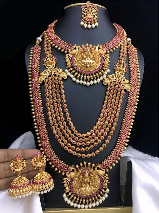 Post image South Indian bridal jewellery
COD not available
Return and refund and exchange policy available
DM for price quiery