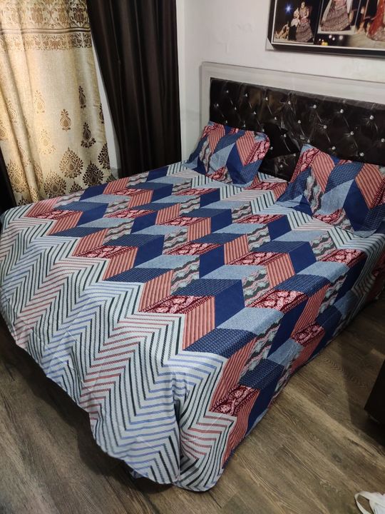 Post image *SUPERHIT DESIGNS OF DOUBLE BEDSHEETS*With 2 big size. pillow cover..Stuff heavy glace cotton..Fully gauranted stuff.Size... (100*95.)Weight--1kg.  *Same day dispatch**All real pics*...
Price. 600+&amp; 😍.
*STOCK AVAILABLE IN BULK QUANTITY*