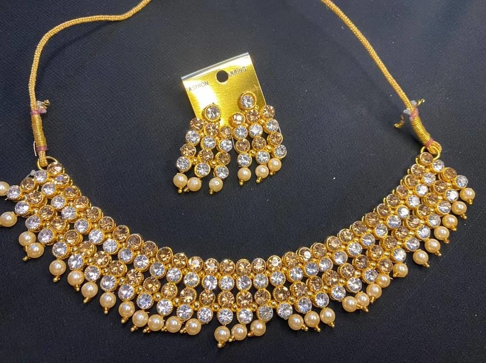 Post image All type of jewellery available.
📍Bridal jewellery
📍 Necklace
📍 Flower jewellery
📍A.D jewellery
📍Earing-tikka
📍 Flower earring tikka
📍Flower tikka