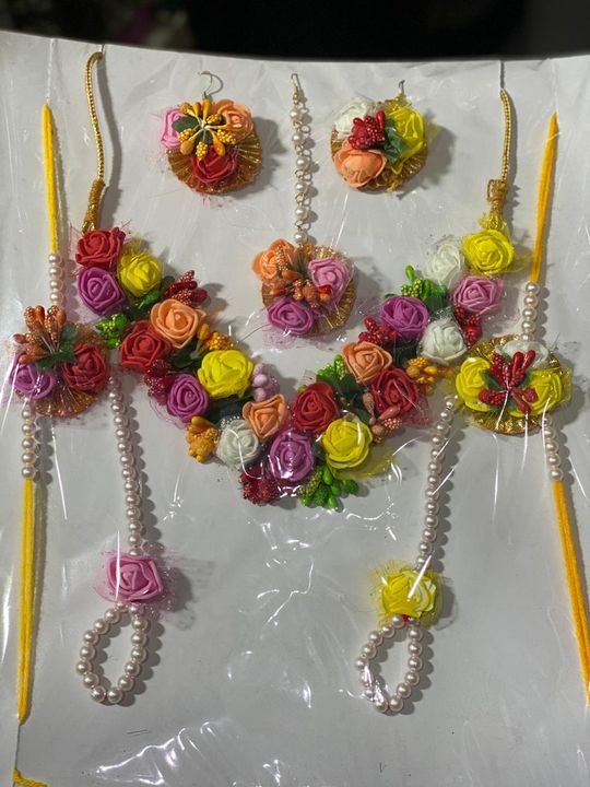 Flower jewellery uploaded by business on 8/2/2021