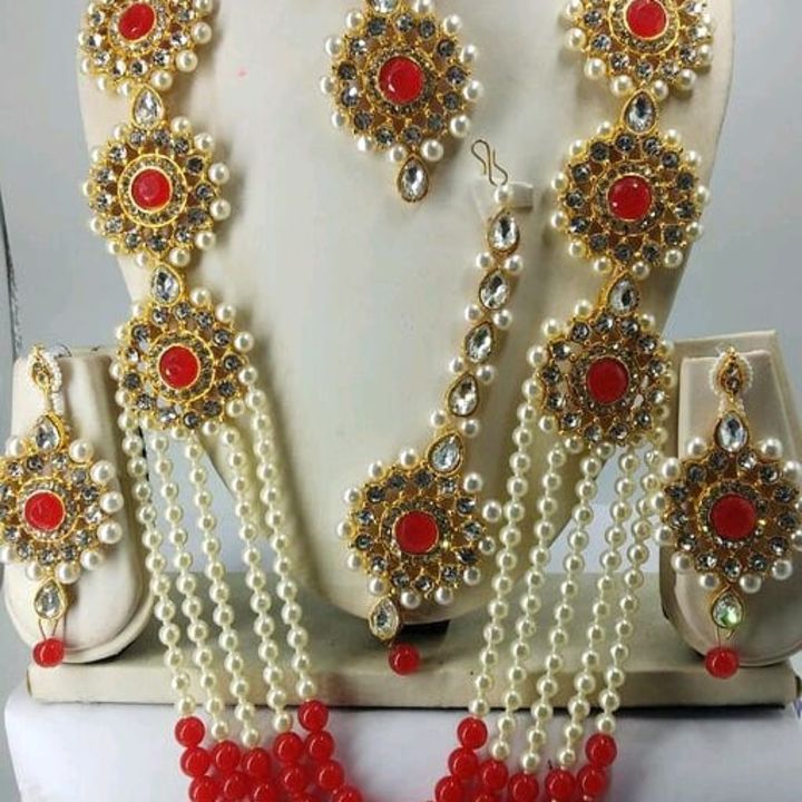 Jewellery set uploaded by Minnu Minnu on 8/2/2021