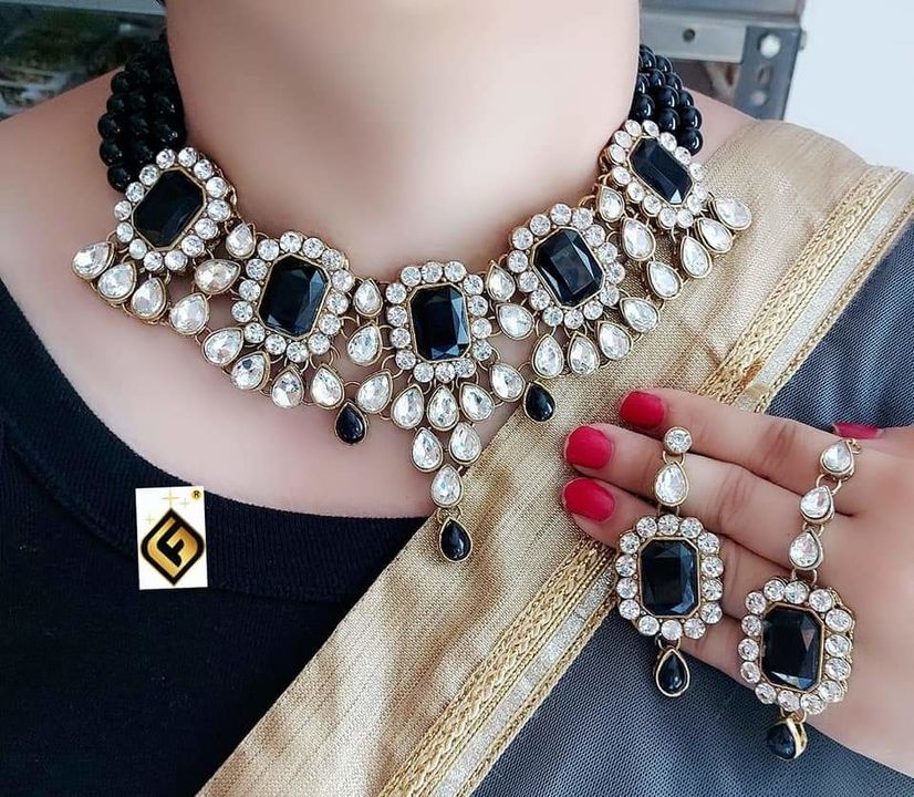 Necklace set with Tika earrings  uploaded by business on 8/5/2021