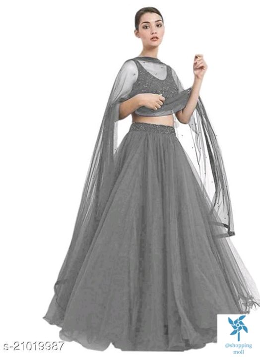 Gown uploaded by Online shopping moll on 8/5/2021