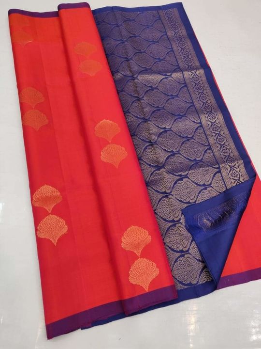 Post image 🥻ES :- 8037🥻

Fabric :-  Soft Lichi Silk Saree

Sarees :- 5/5 MTR Saree attached 0.80 MTR Blouse

Price     :-  449/-

Traditional wear is the new trenDm me 7041083051