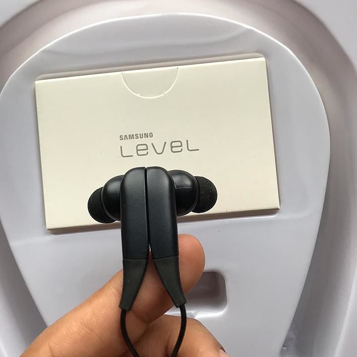 *BEST NECKBAND WIRELESS EARPHONE IS BACK IN STOCK*

SAMSUNG LEVEL U PRO 

FEATURES:
-Comfort neck fi uploaded by business on 8/28/2020