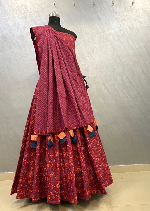 Post image I want 1 KGs of Ghaghra kurti.
Below is the sample image of what I want.