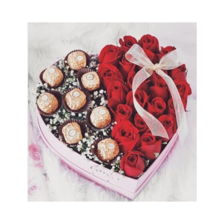 Ferrero Rocher Hamper with Red Roses  uploaded by business on 8/8/2021